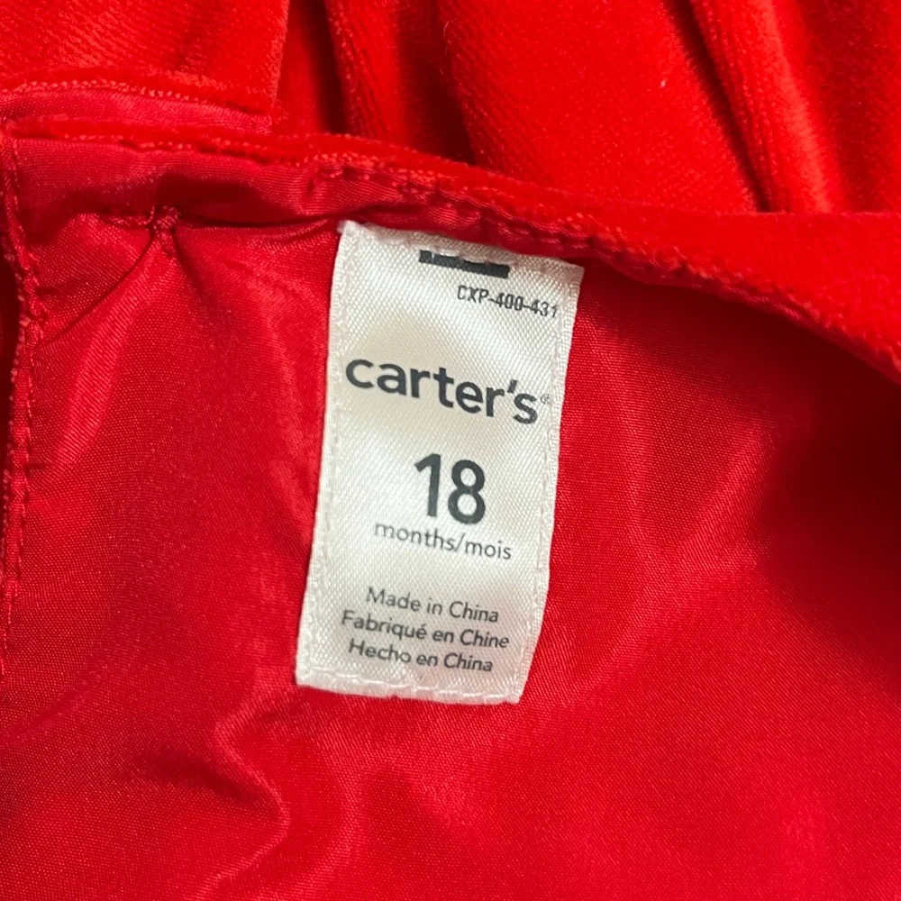 Set Zara Carter's Elegant Red Velvet Dress